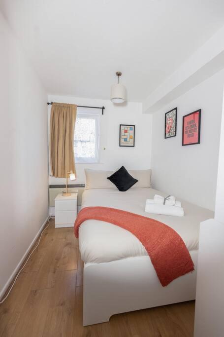 Tranquil 2 Bed Near Downtown & Free Parking Appartamento Londra