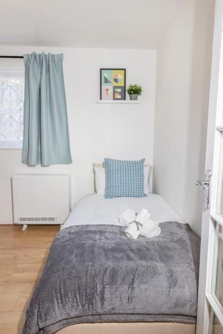 Tranquil 2 Bed Near Downtown & Free Parking Appartamento
