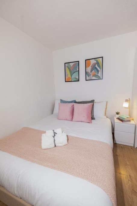 Appartamento Tranquil 2 Bed Near Downtown & Free Parking *