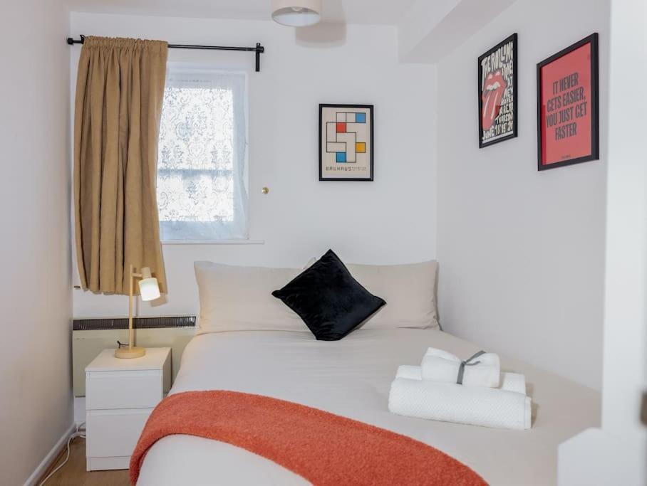 Tranquil 2 Bed Near Downtown & Free Parking Appartamento