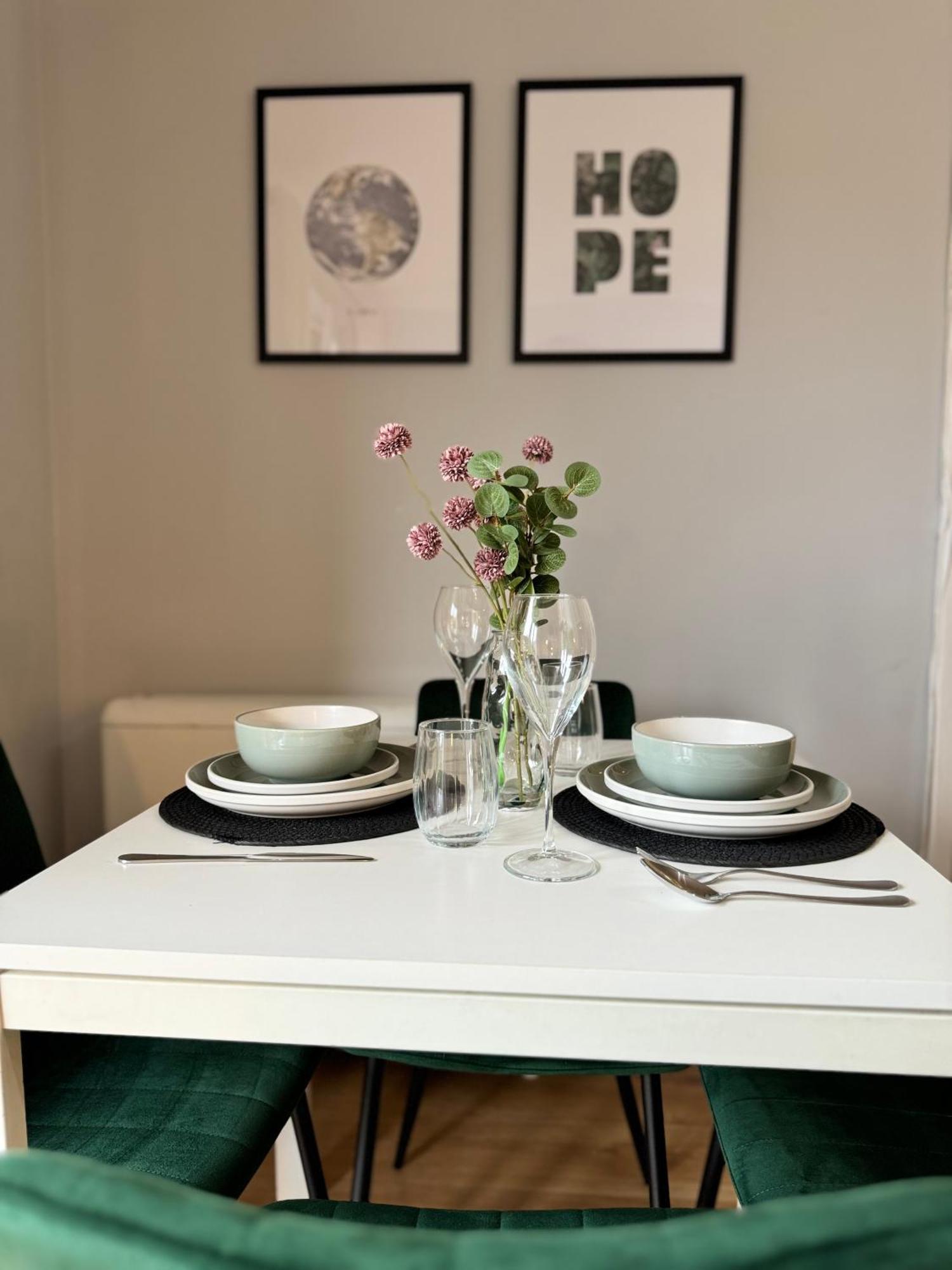 Tranquil 2 Bed Near Downtown & Free Parking * Londra