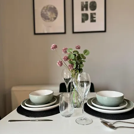 Tranquil 2 Bed Apt Near Downtown & Free Parking London Exterior foto