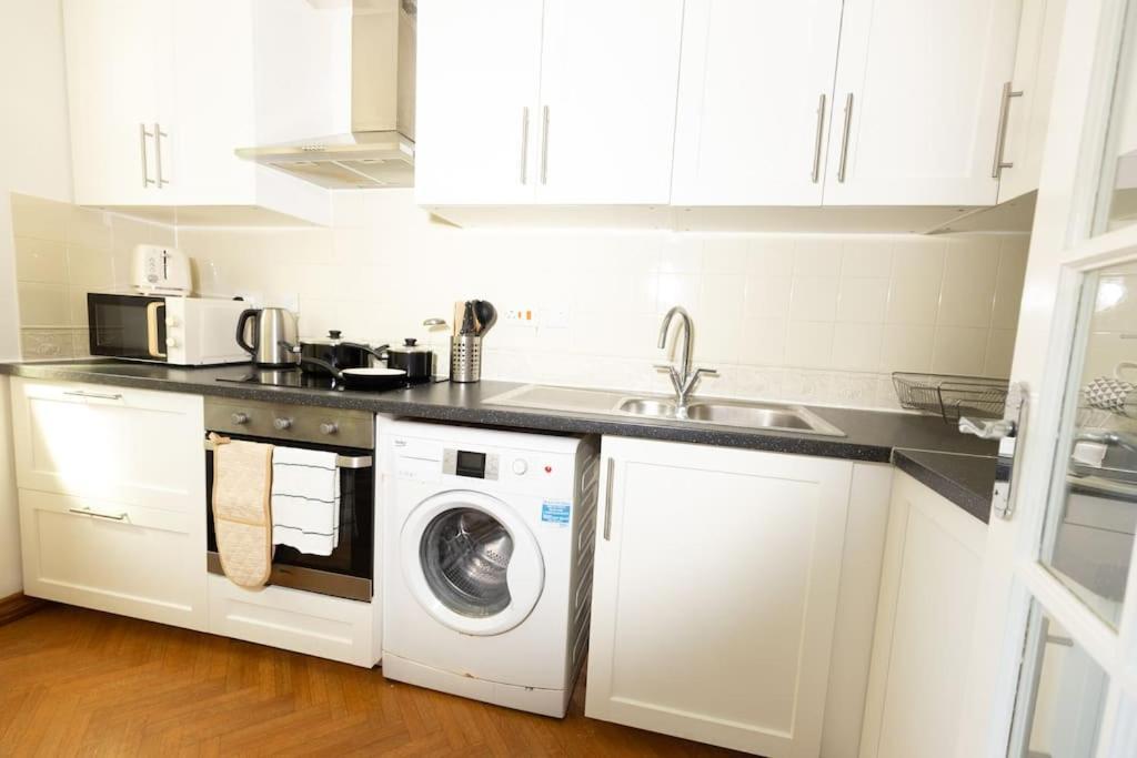 Appartement Tranquil 2 Bed Near Downtown & Free Parking