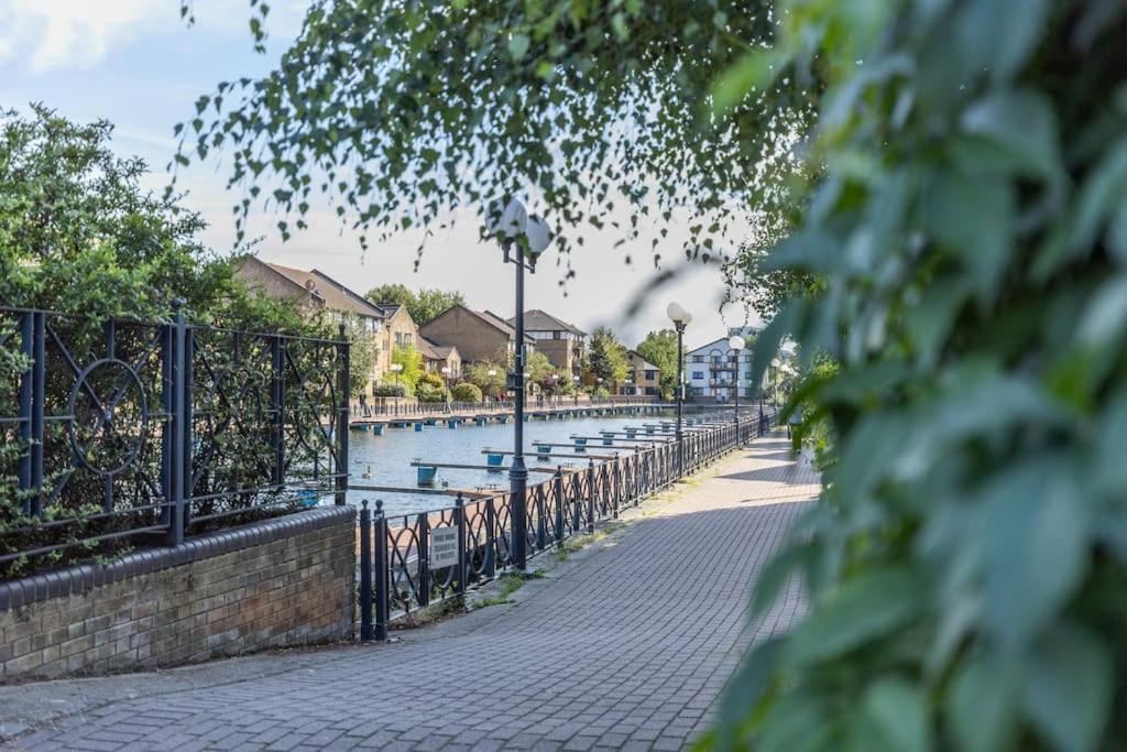 Appartement Tranquil 2 Bed Near Downtown & Free Parking Londres