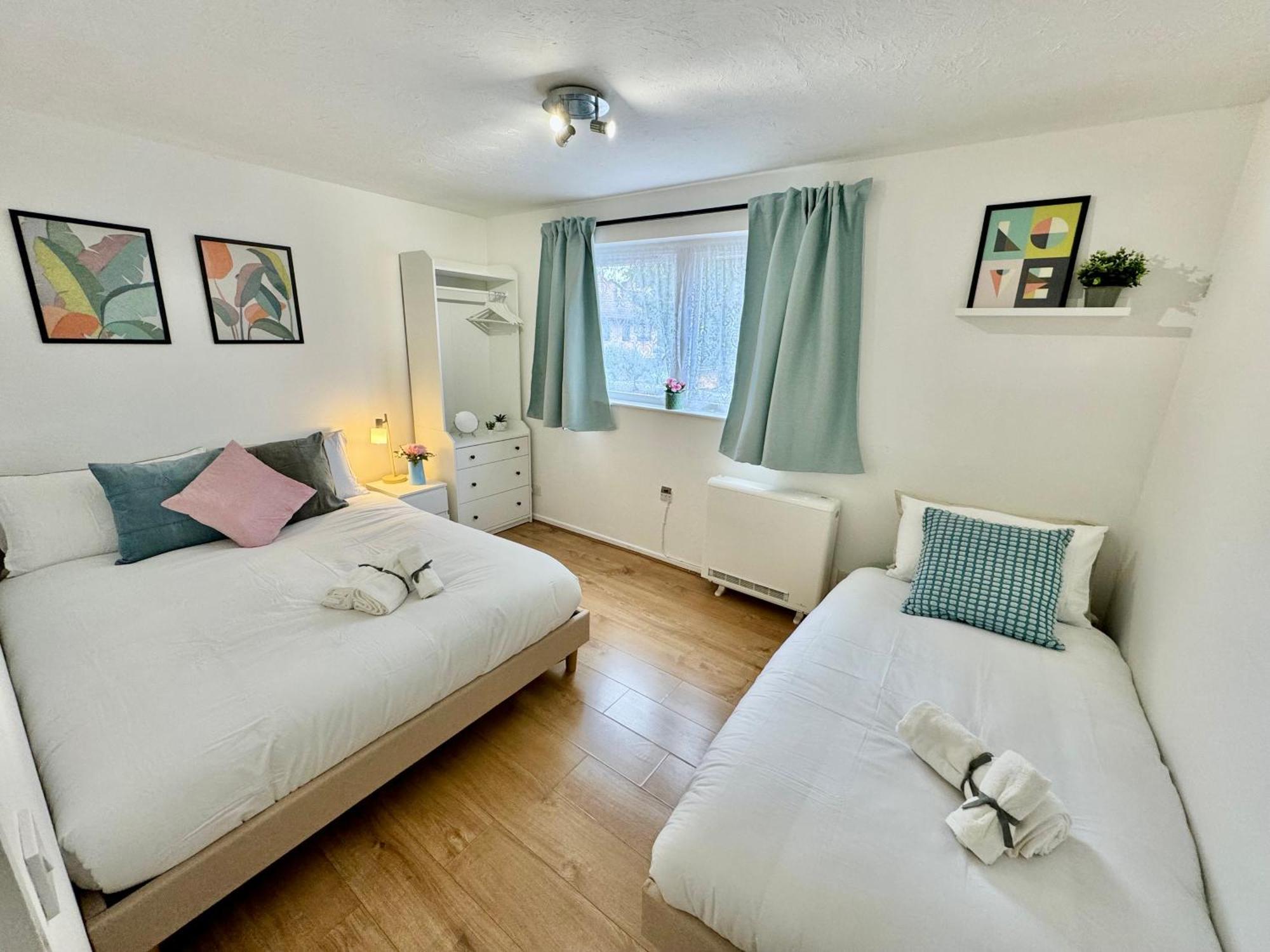 Tranquil 2 Bed Near Downtown & Free Parking Appartement