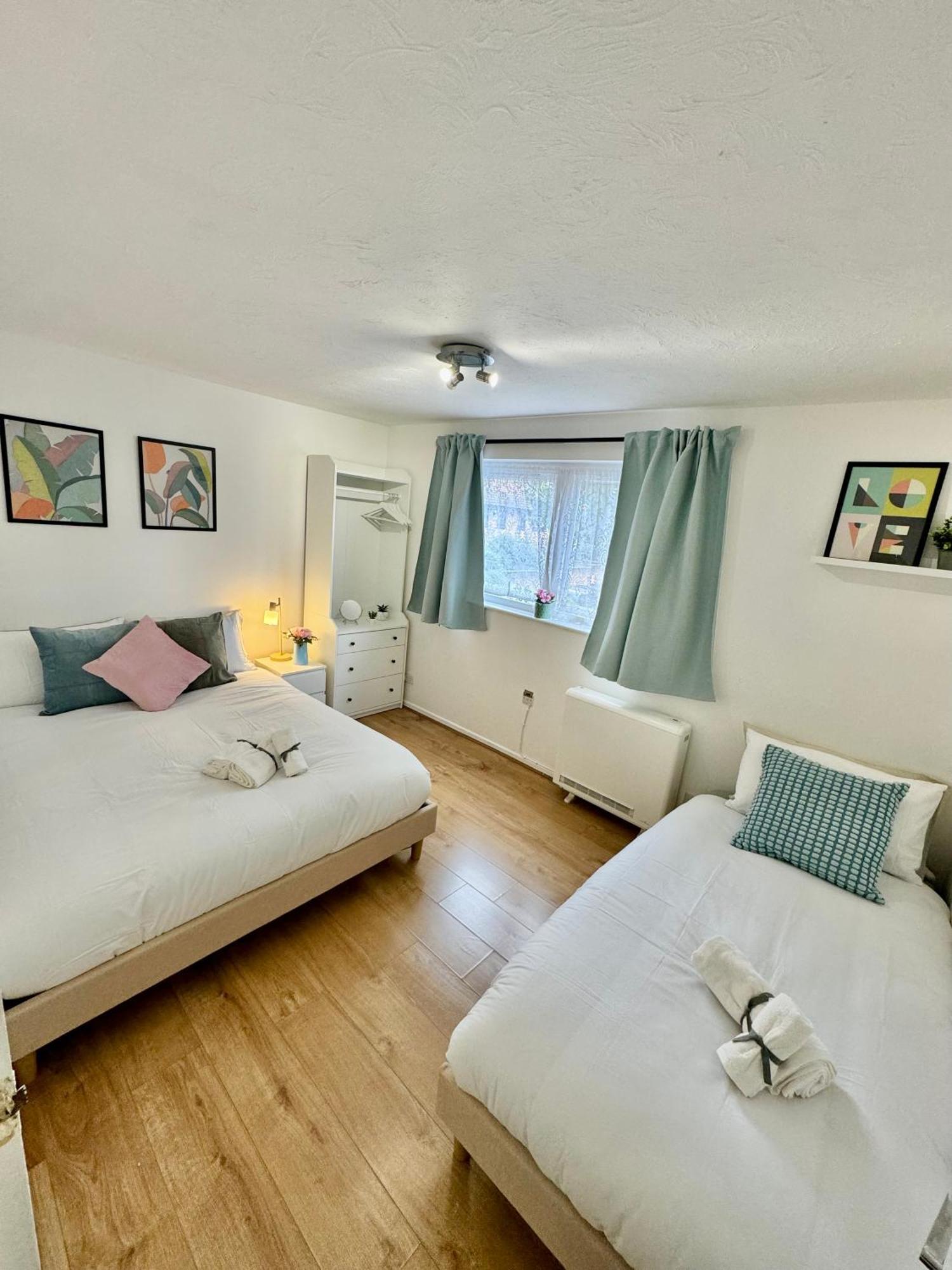 Tranquil 2 Bed Near Downtown & Free Parking Appartement *