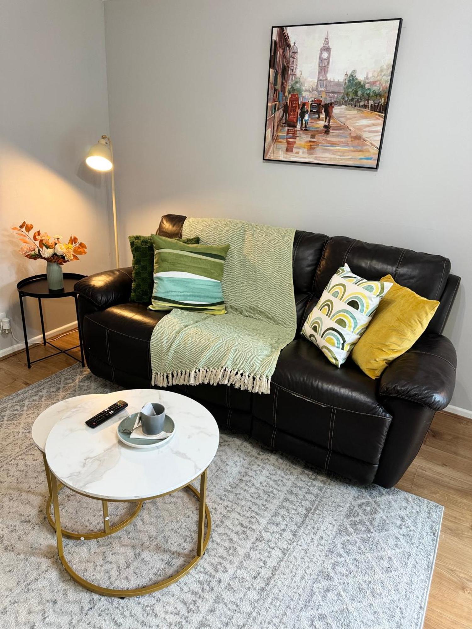 Appartement Tranquil 2 Bed Near Downtown & Free Parking Londres