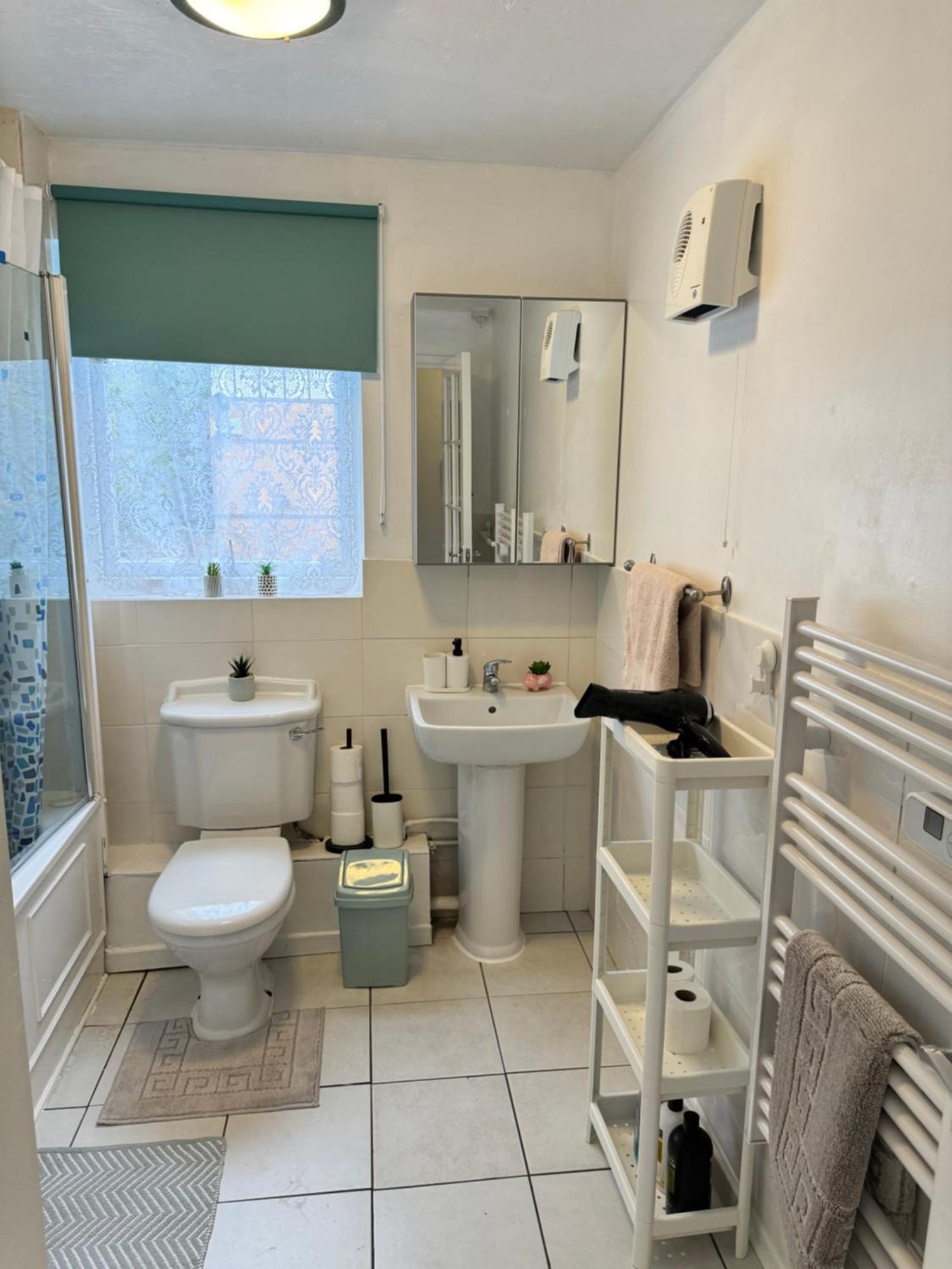 Appartement Tranquil 2 Bed Near Downtown & Free Parking Londres